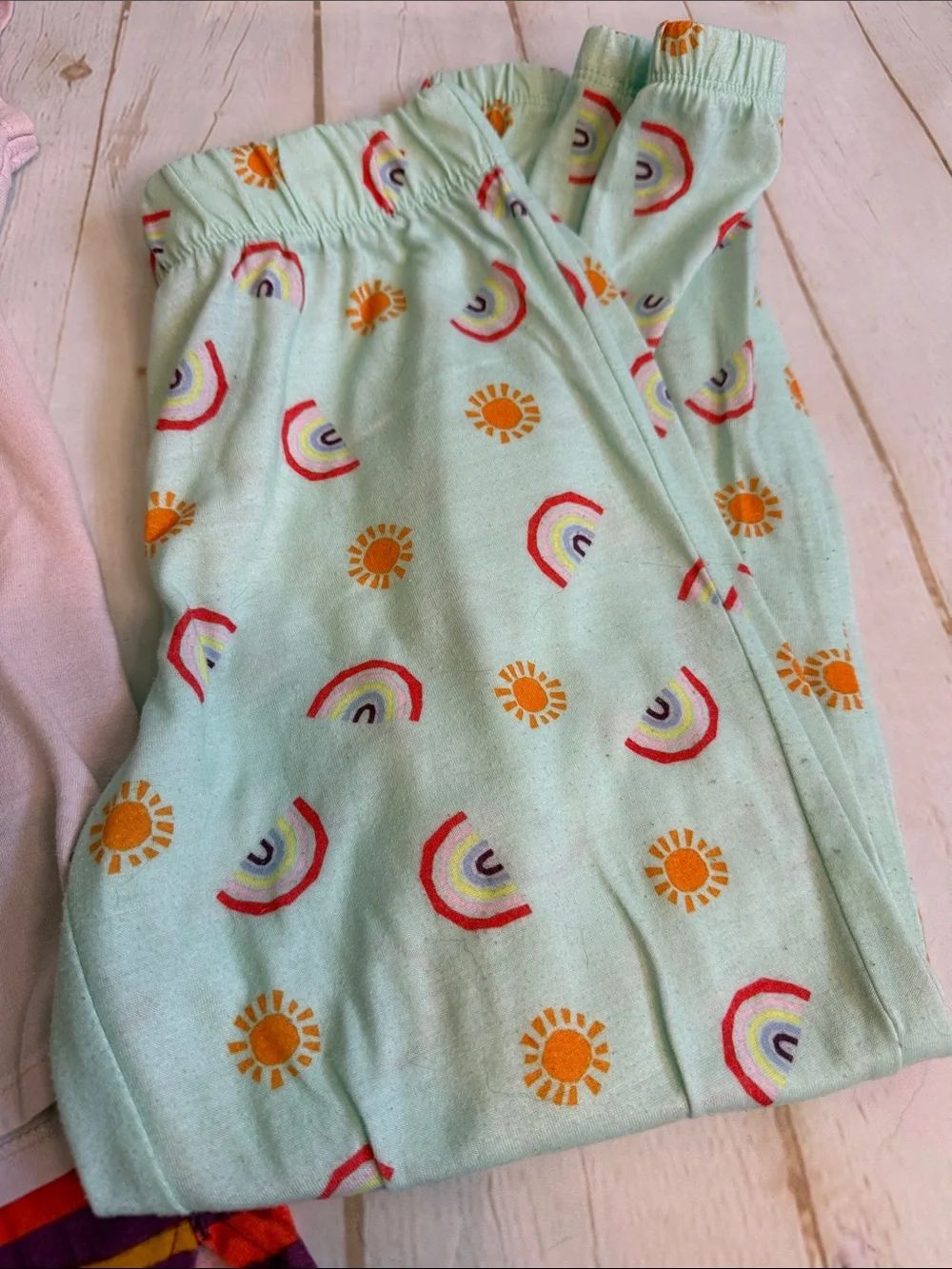 Kids Pink 'Dreaming of Rainbows' 3-Piece Pajama Set with Rainbow Print